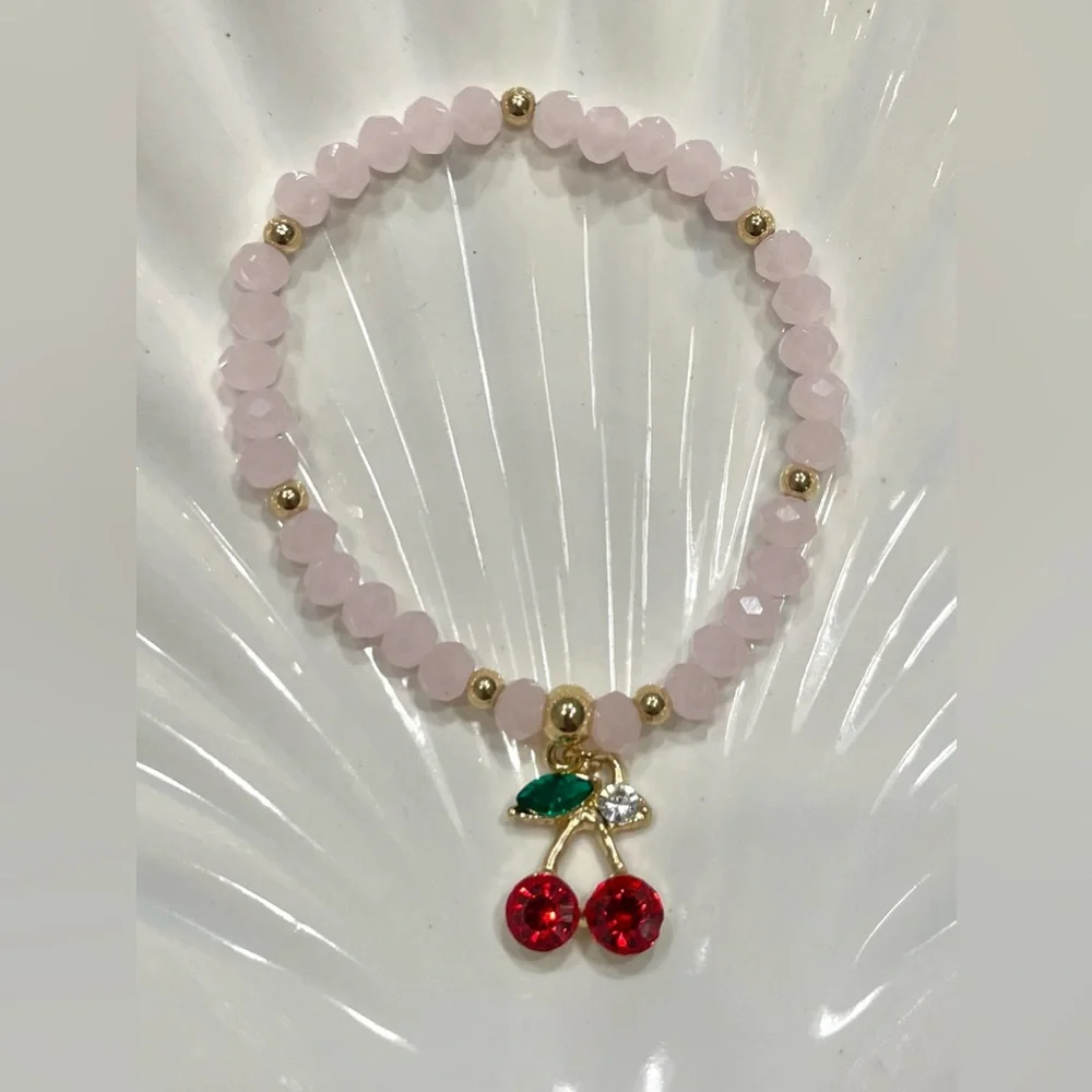 Glass Beaded Bracelet With Cherry Charm New - Picture 3 of 4